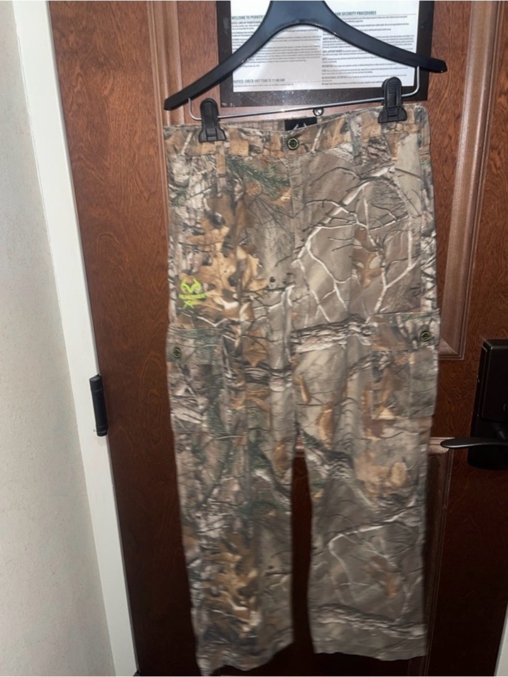 Women’s Camouflage Cargo Pants - Realtree-style Camo - Size 18 (XXL)